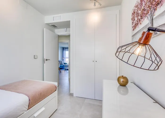 Hanami Puerto Blanco Sea Breeze & Stunning Views Pb19 * Estepona