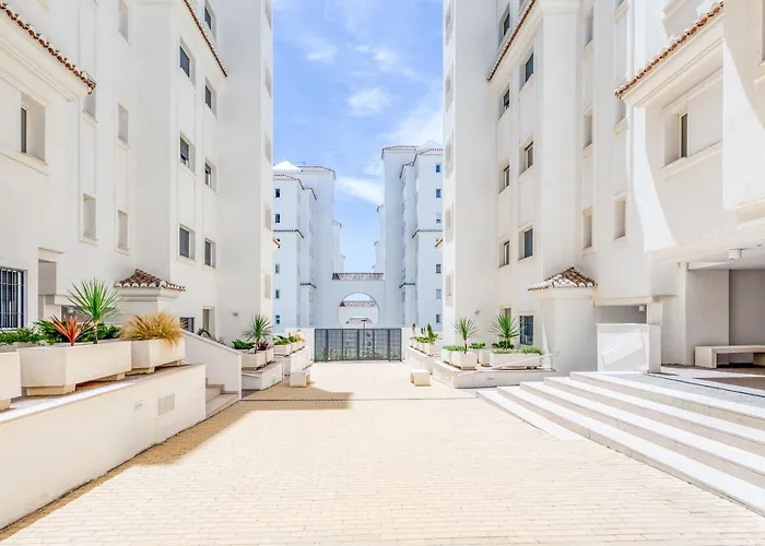 Hanami Puerto Blanco Sea Breeze&stunning Views Pb19 Estepona